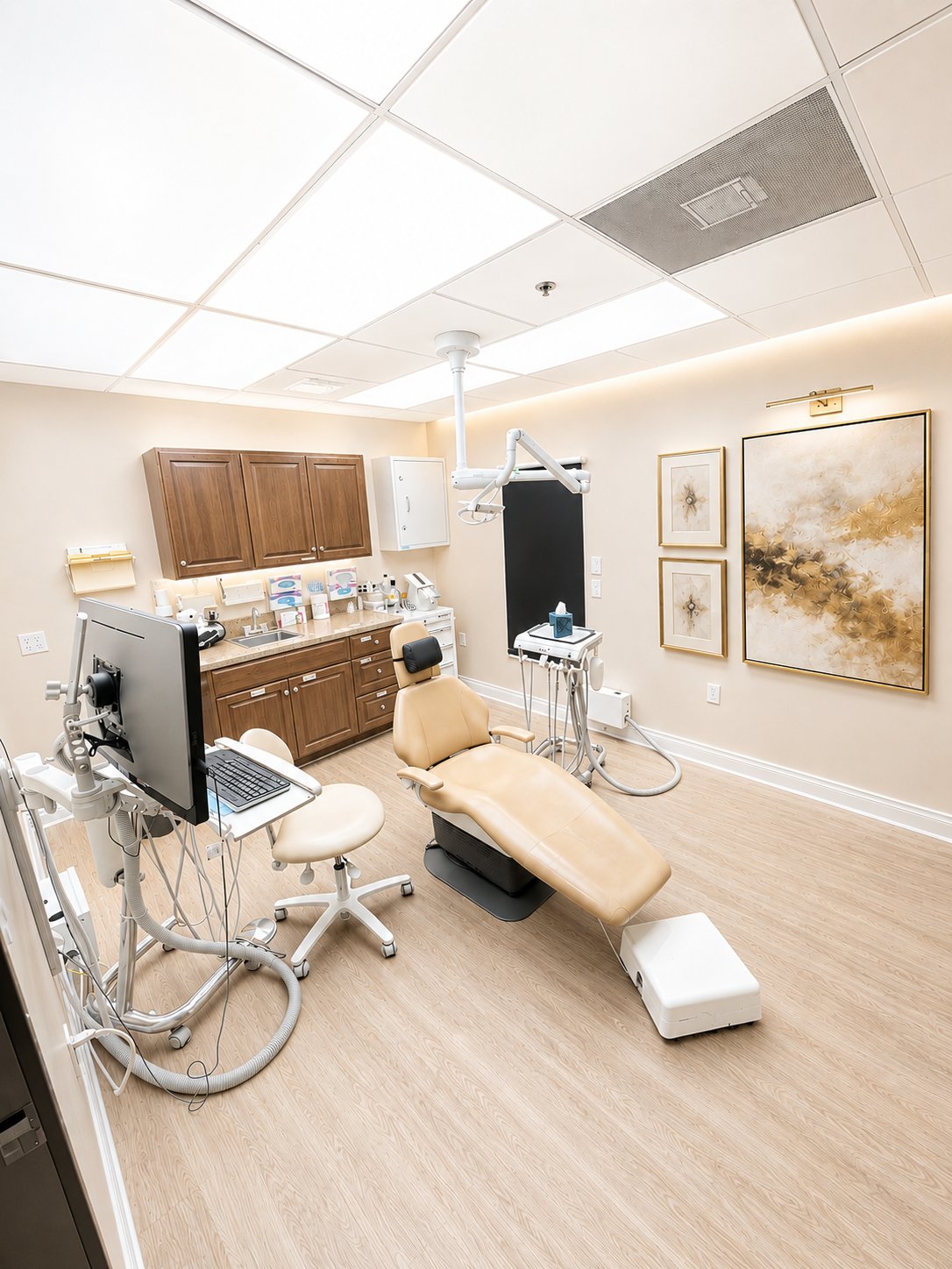 Operatory with artwork